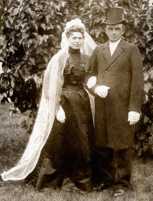 Marchen Walther og Jacob Jansen fra gården Strandlyst ved deres bryllup i 1905.