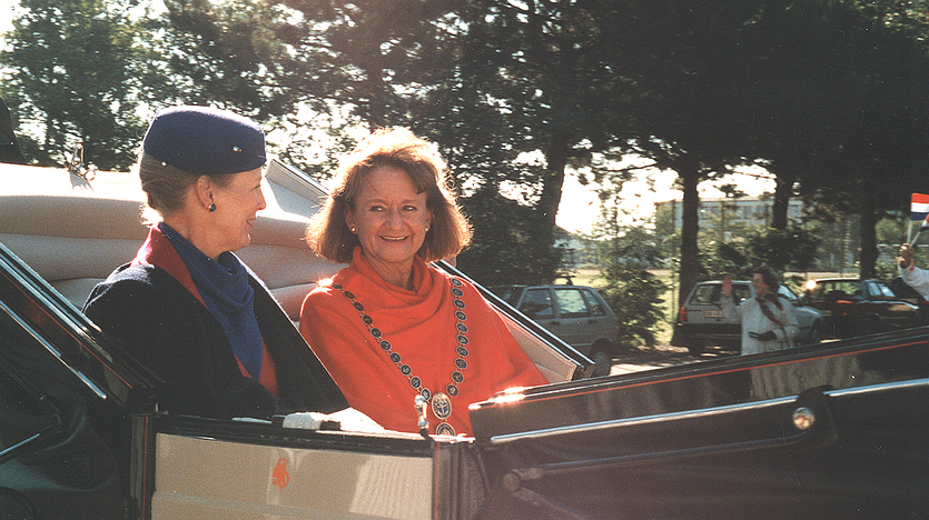 Dronning Margrethe og borgmester Birgitte Rinhart ved jubilæumsfesten i 1996.