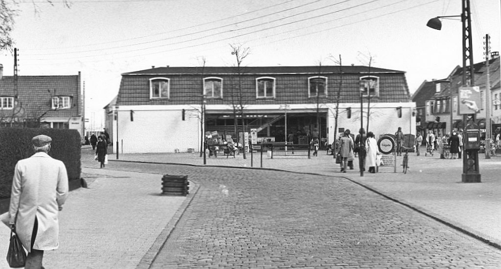 Kongevejsgården efter ombygningen til supermarked. Foto 1981