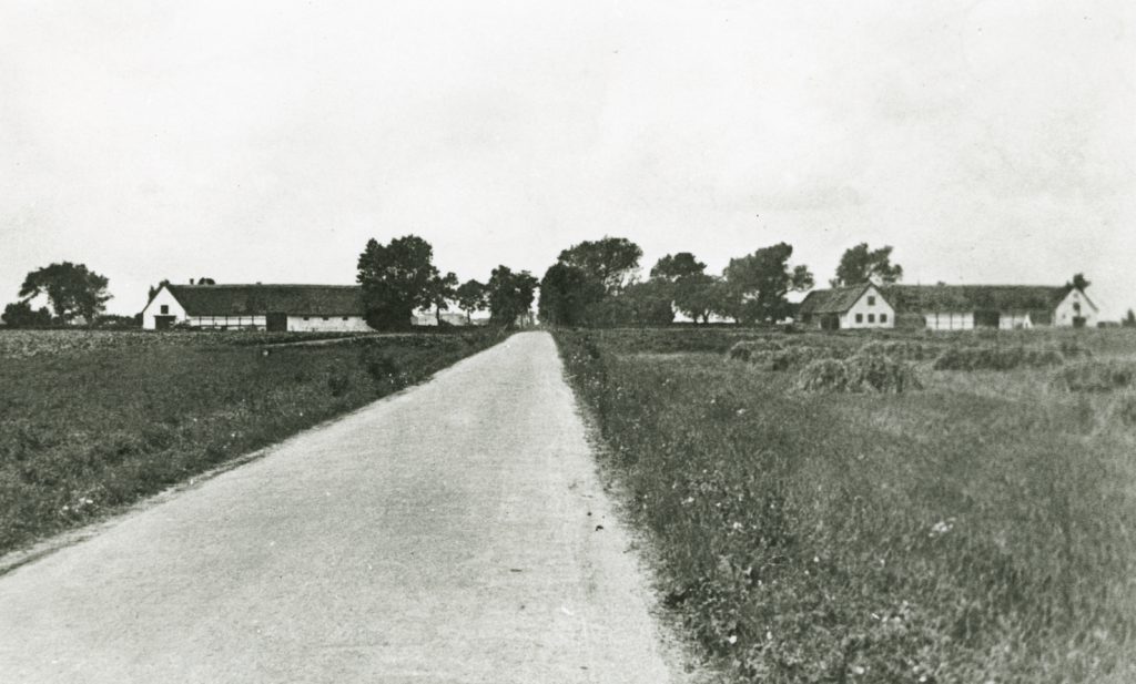 Nordre Dragørvej set mod vest. Foto 1930-1960.