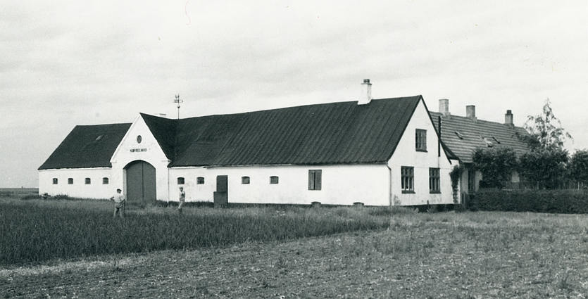 Hjørnegård i begyndelsen af 1970'erne.