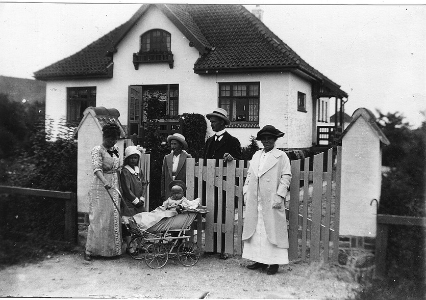 Villa Grænsen hvor bomforpagter Peter Zibrandtsen boede med sin familie. Foto 1914.