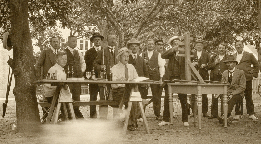 Fugleskydning i borgerforeningen omkring 1930.